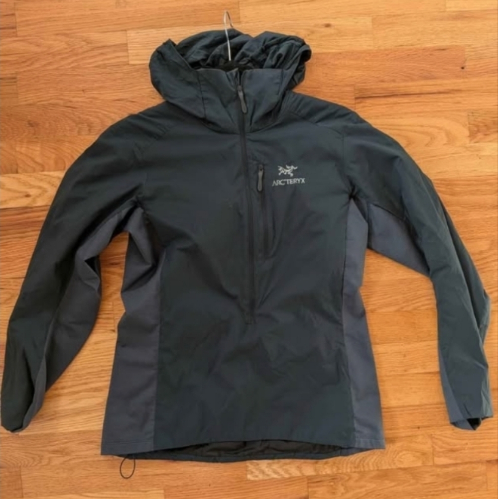 Arc'teryx Black Hooded Jacket